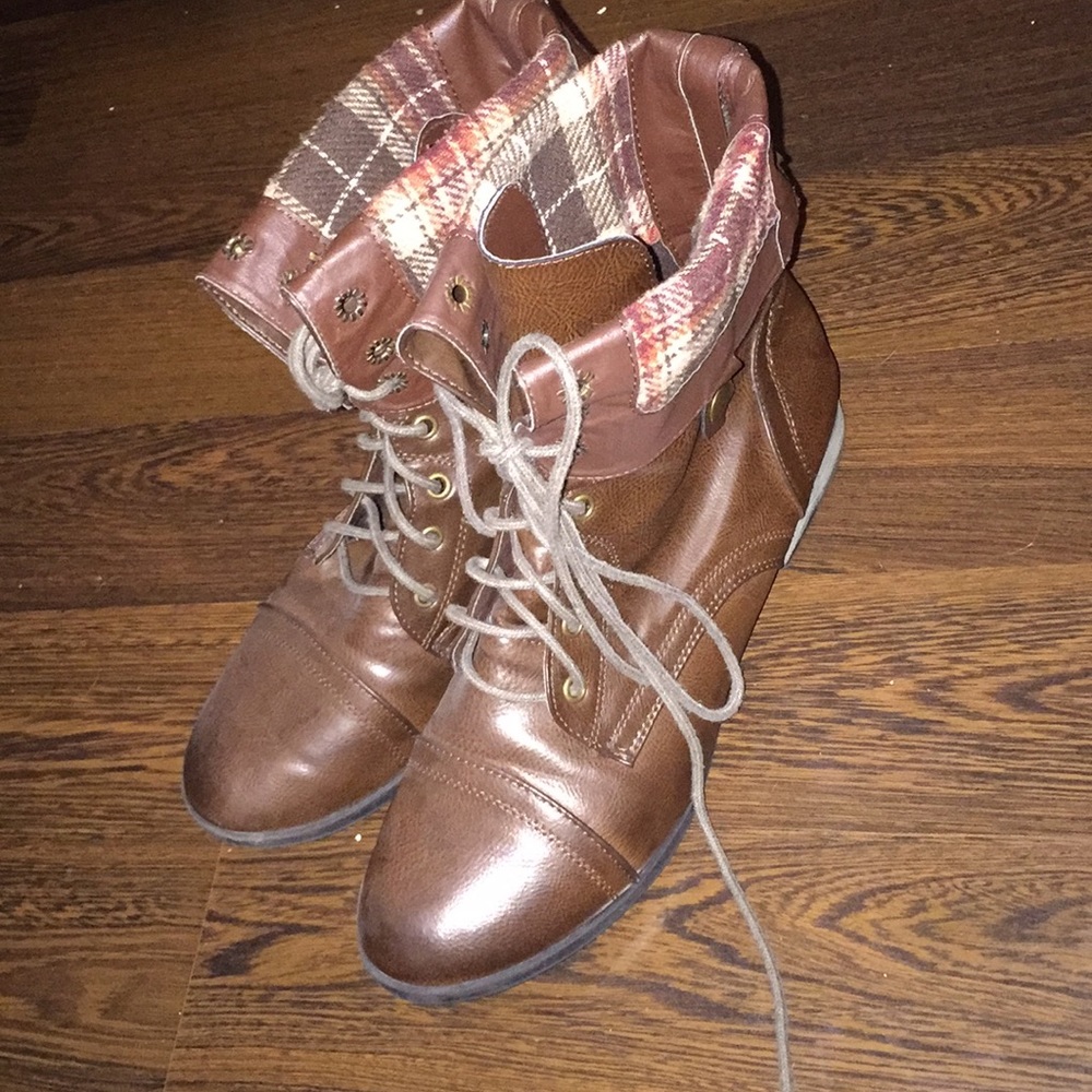 Brown boots
